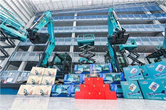 0山河智能全球代理商大会 (1).JPG