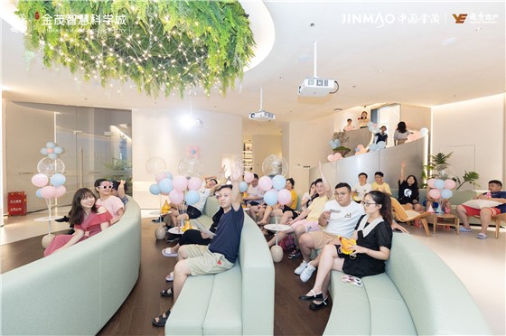 金茂智慧科学城冰淇淋大放送活动 (1).jpg