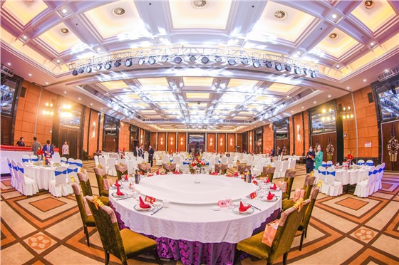 2“守正出新·向未来”八周年庆典暨度表彰大会 (3).jpg