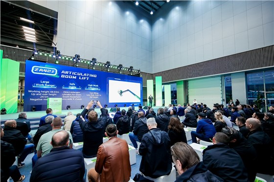 3“印迹中联 印象中国”中联重科智能高机绿色探索中国行 (2).JPG