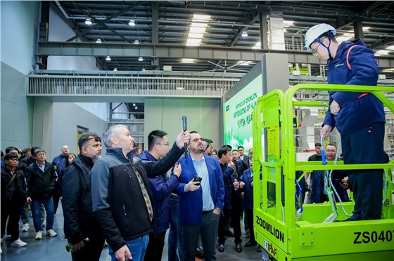 4“印迹中联 印象中国”中联重科智能高机绿色探索中国行 (1).JPG