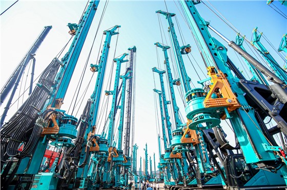 0“逐梦山河 不负使命”山河智能创新成果展示会 (2).JPG