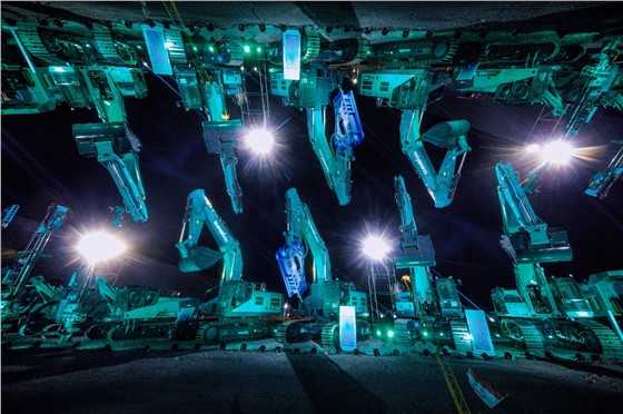 3“逐梦山河 不负使命”山河智能创新成果展示会 (1).jpg