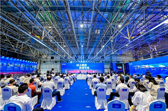 2“国之重器 新质先锋”中车-国能新型智能重载电力机车下线仪式 (2).JPG