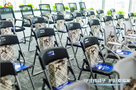 2芙蓉区防范非法金融宣传月集中宣传活动 (4).jpg