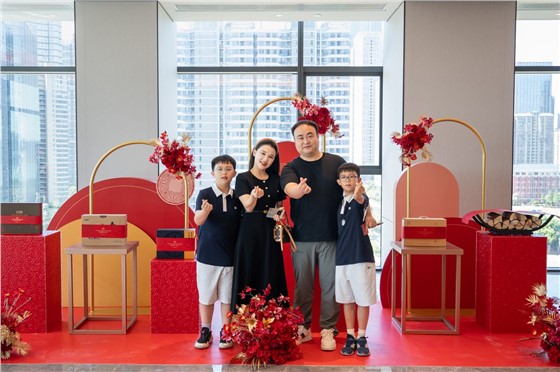 1润和滨江湾T2栋交付活动 (1).jpg