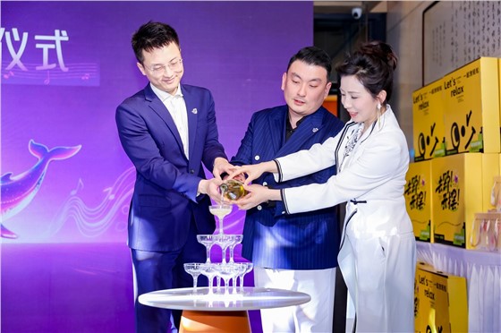 9M6A7512.jpg~tplv-9lv23dm2t1-resize-animforce-v1_1600_3000_gif.jpg