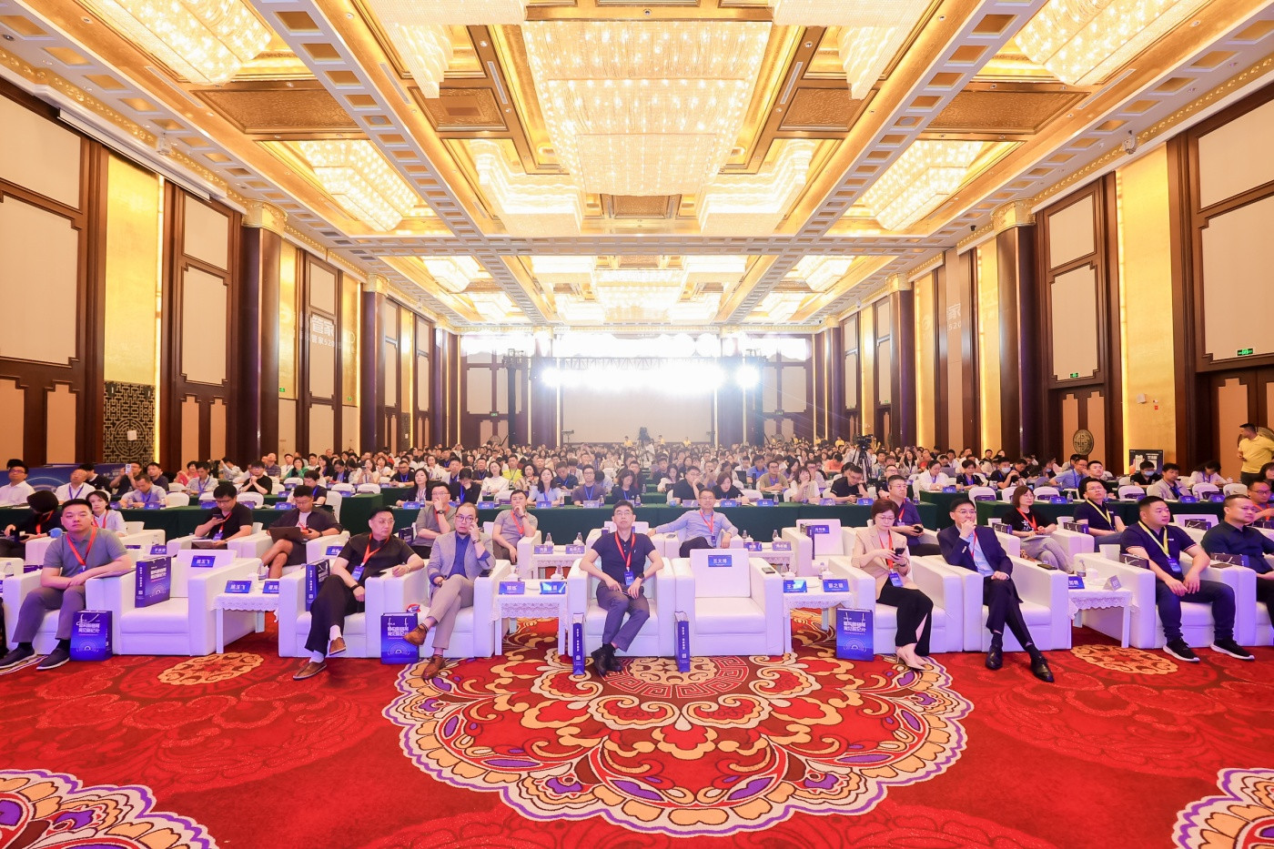 1校管家校外培训教育科技节暨第八届校管家520感恩答谢会 (3).JPG